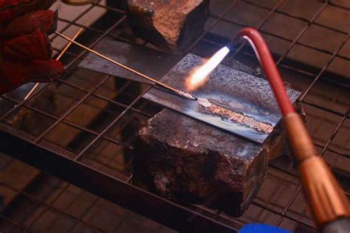 At what temperature does brazing rod melt?