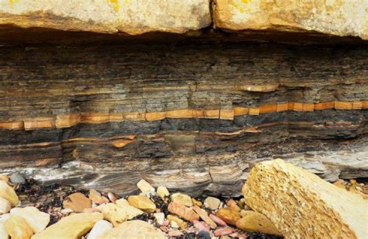 Can you make rock formations?