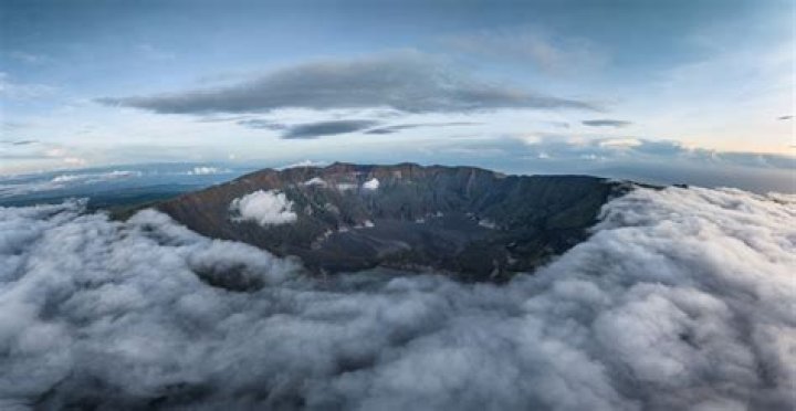 Can you visit mount tambora?