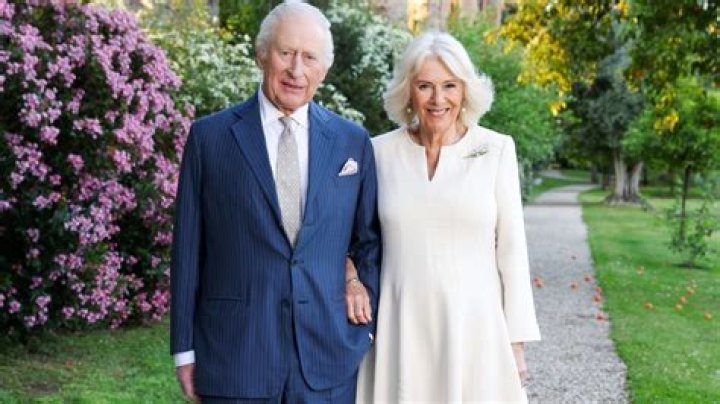 Did charles marry camilla?