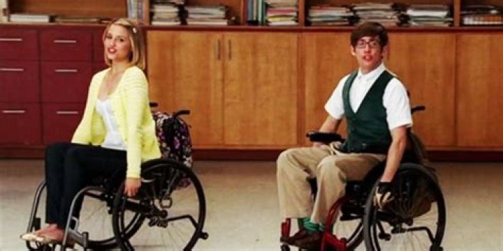 Does artie get out of the wheelchair?
