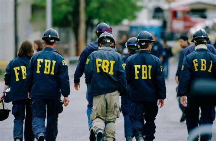 Does fbi investigate kidnappings?