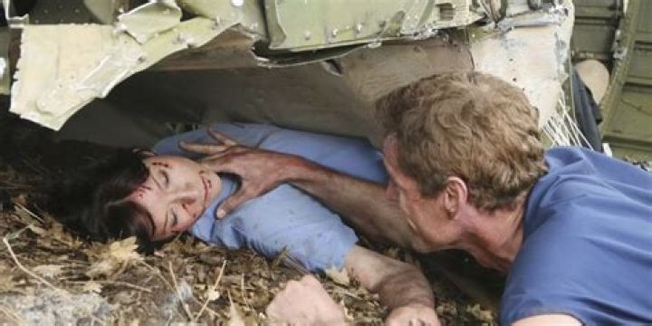 Does lexie die in the pacific?