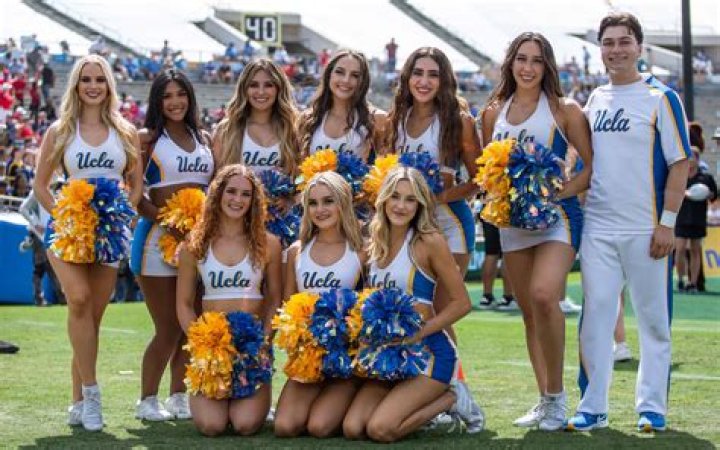 Does ucla offer cheerleading scholarships?