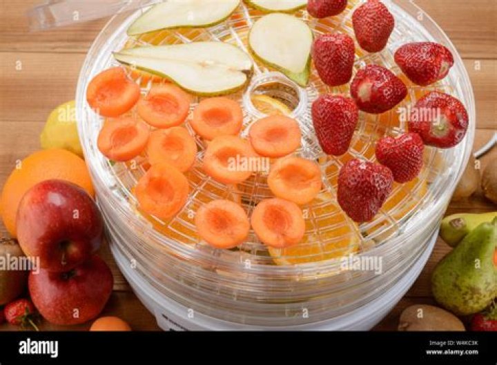 How does drying fruit affect nutrition?