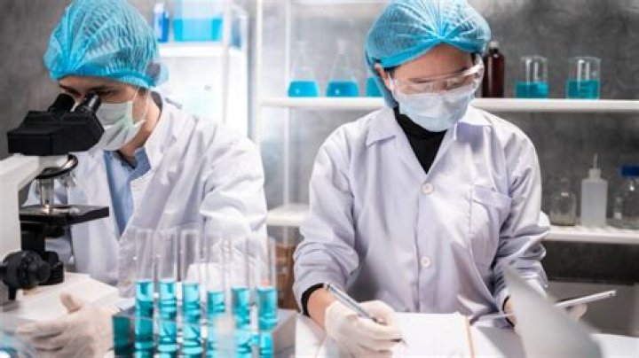 How much do scientists make?