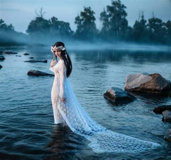 Is calypso a sea nymph?