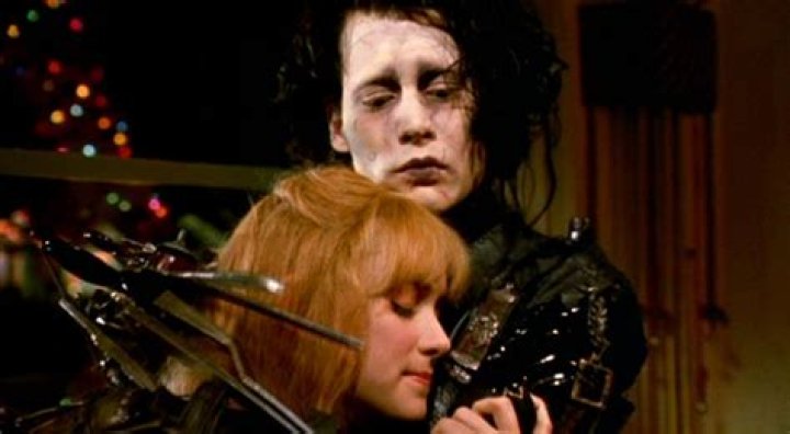 Is edward scissorhands a christmas movie?