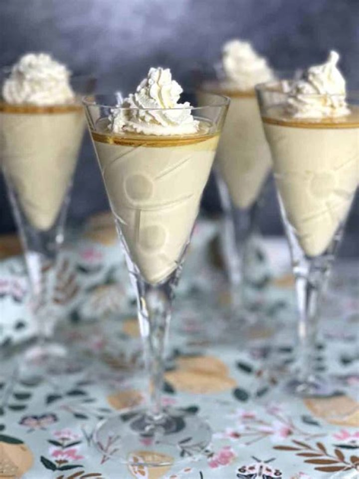 Is flummery the same as blancmange?