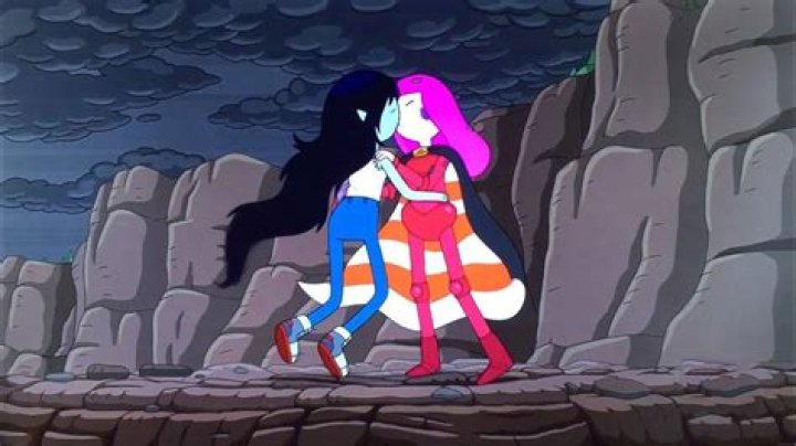 Is marceline x bubblegum canon?