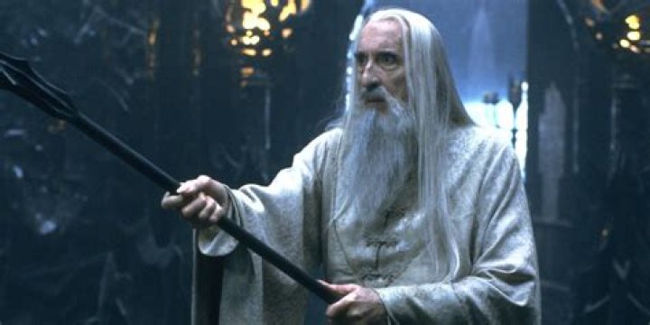 Is saruman's death a deleted scene?