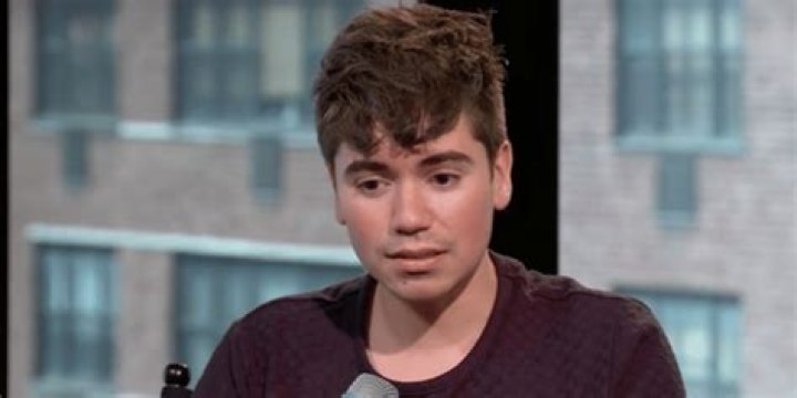 Was noah galvin a female?
