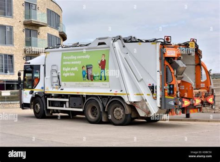 What is a british dustcart?