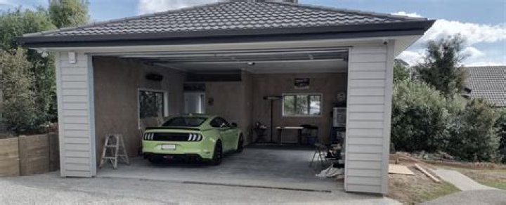 What is a double lock up garage?