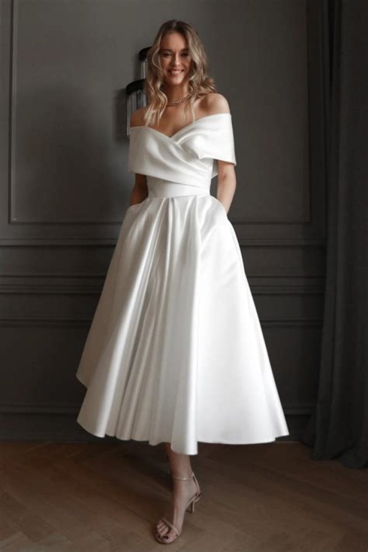 What is mid length dress?