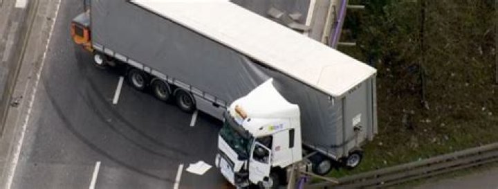 When is an articulated lorry most likely to jack-knife?
