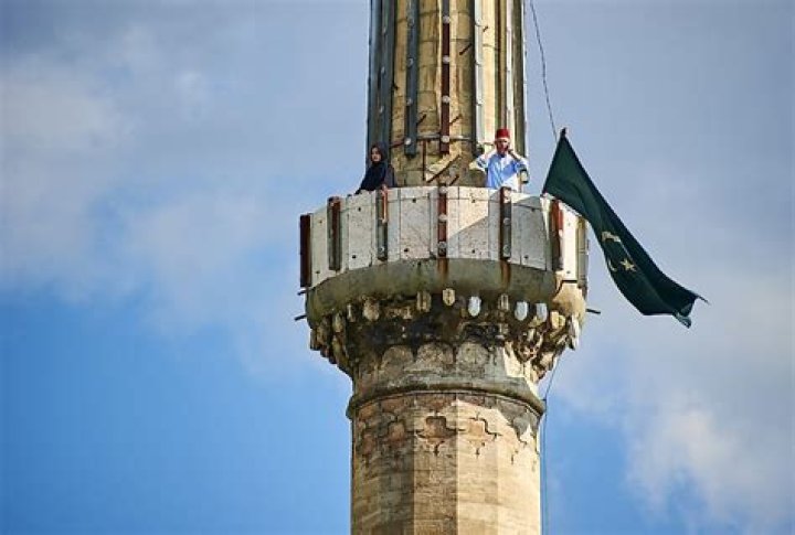 Where does muezzin do?