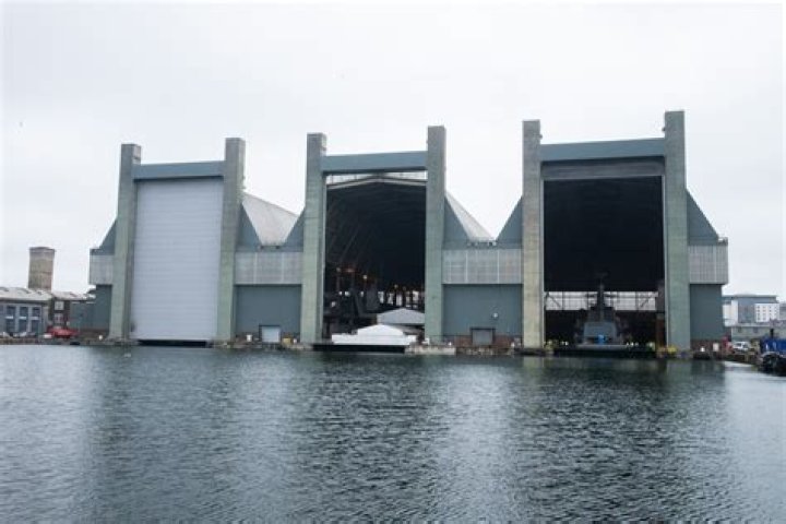 Who built devonport dockyard?