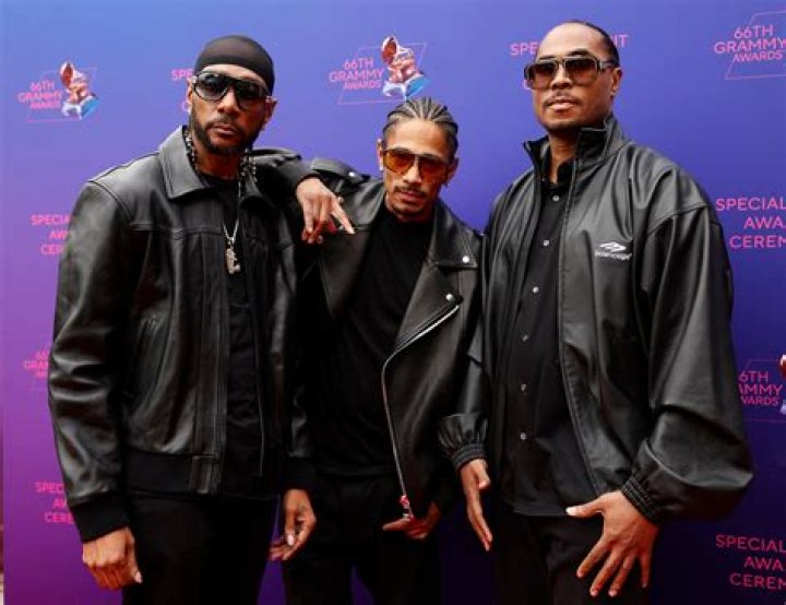 Whos the leader of bone thugs n harmony?