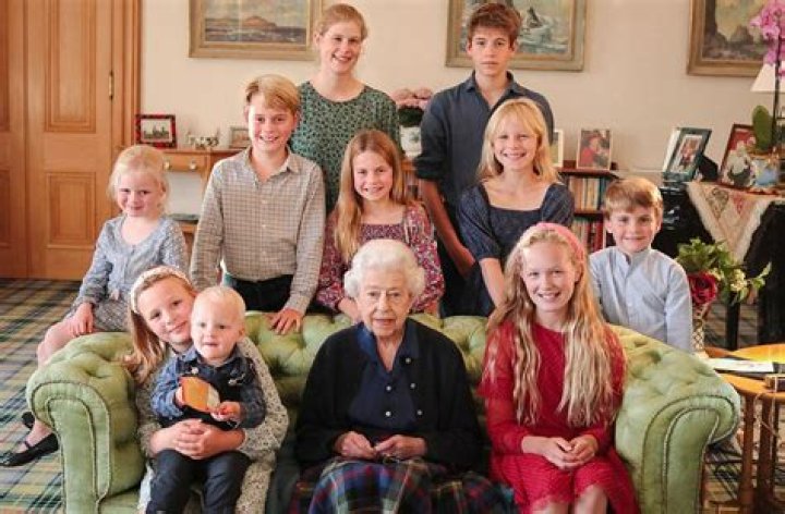 Whos the queen's grandchildren?