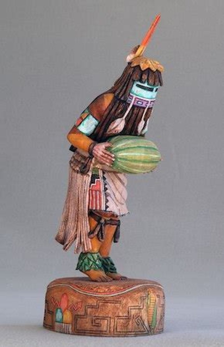 Why are kachinas important to hopi?