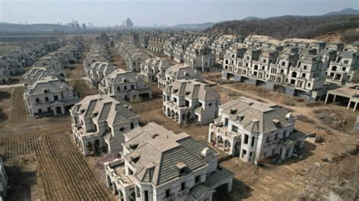 Why is ordos china a ghost town?