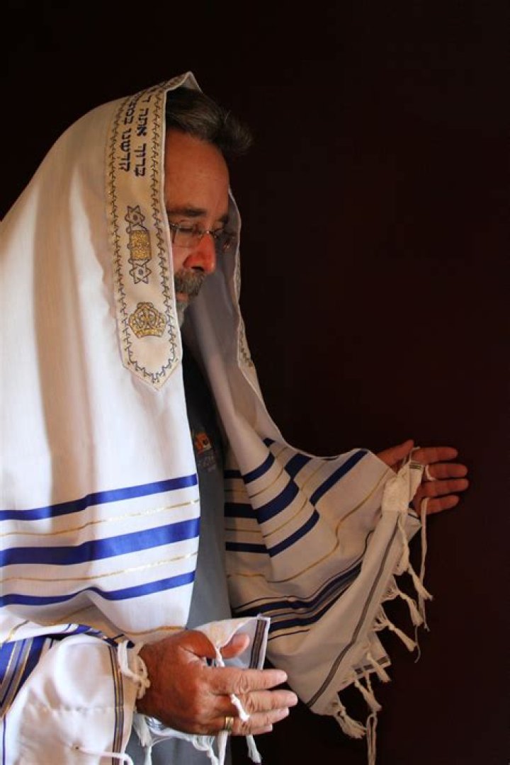 Why is tallit sacred?
