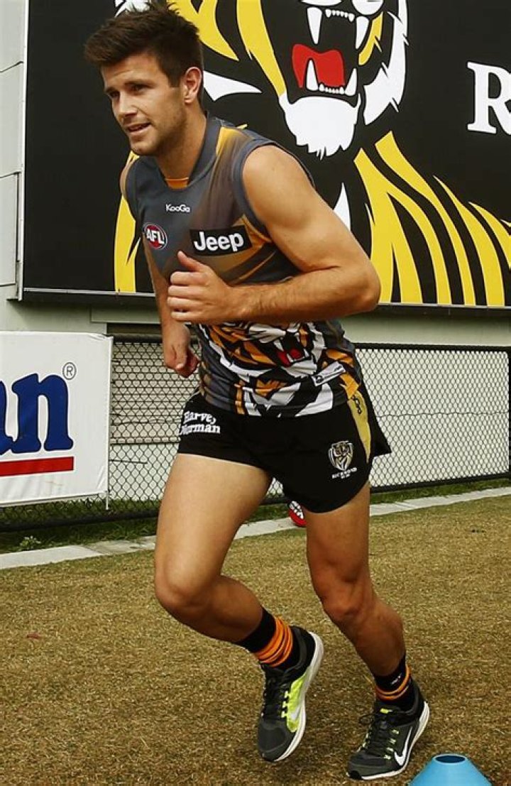 Why isn't trent cotchin playing?