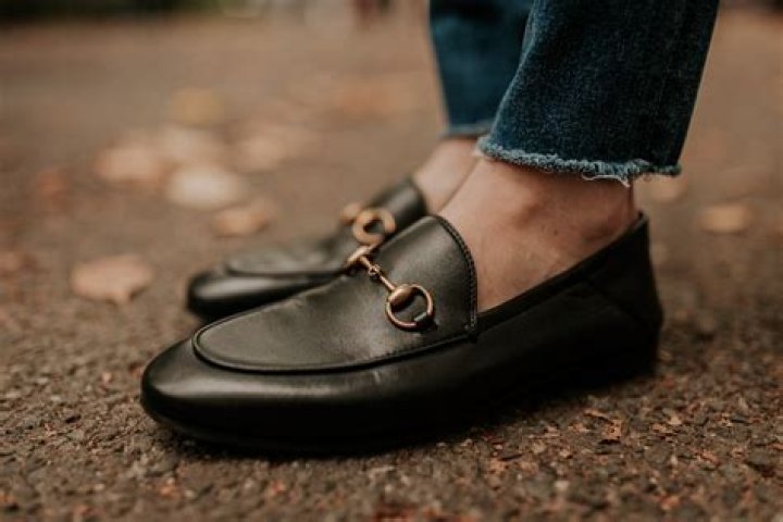 Will gucci loafers stretch?